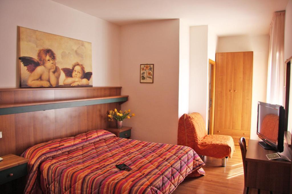 Hotel Los Angeles Assisi Pokoj fotografie